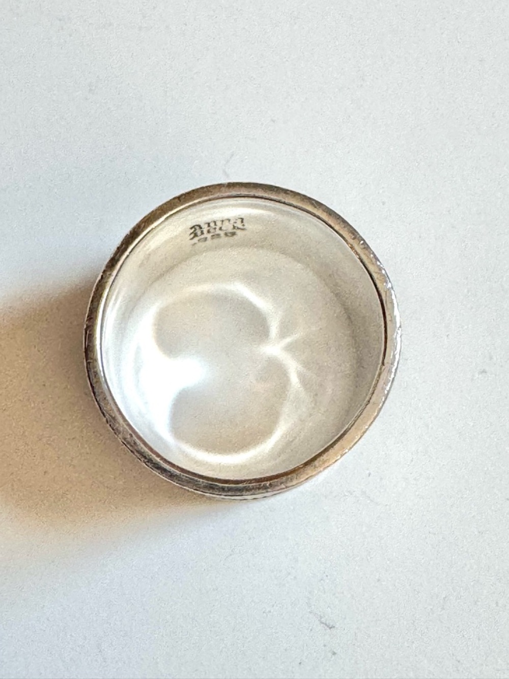 Anna Beck Classic Hammered Dot Band Ring Silver - Size 8 - Picture 3 of 6